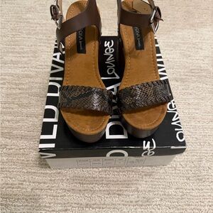 DIVA Lounge Brown Platform Sandals